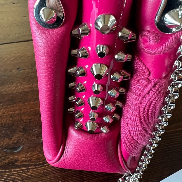 Beautiful never used louboutin bag - Picture 5 of 9